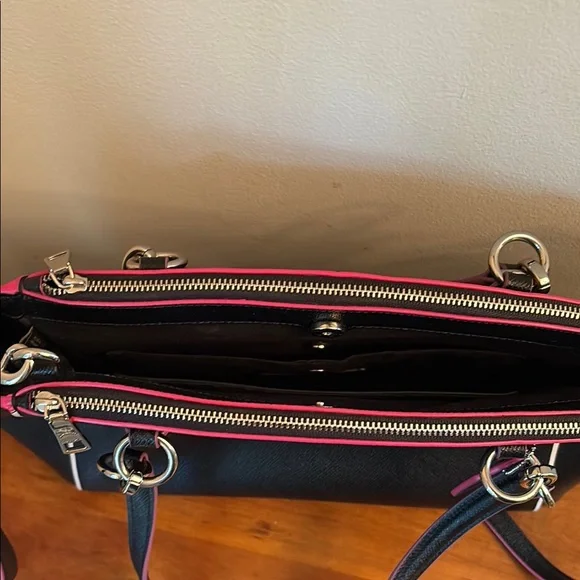 Coach Black Leather Shoulder Bag with Pink Trim and White Piping - Picture 5 of 5